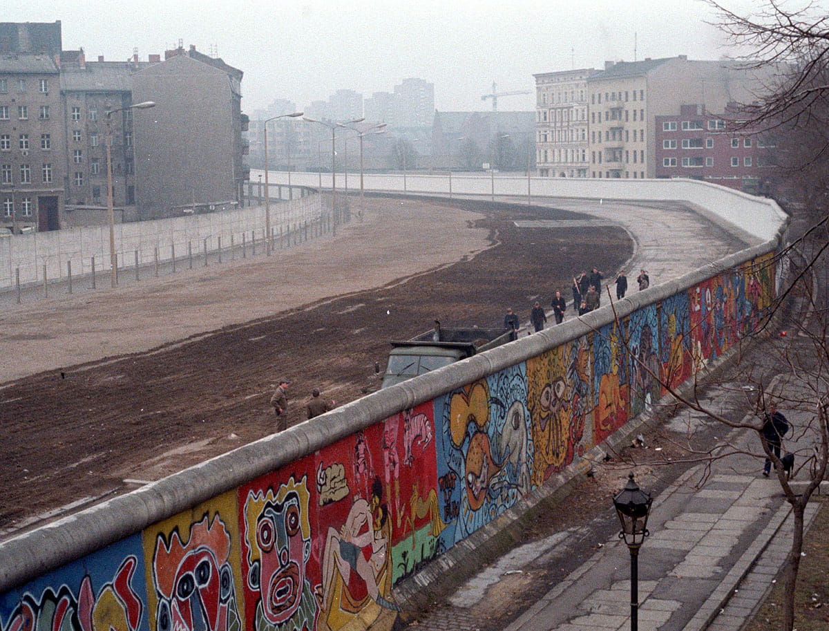 Photo by Wikipedia, Berlin Wall, Germany.